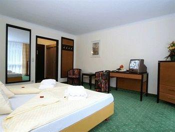Summerhof Hotel